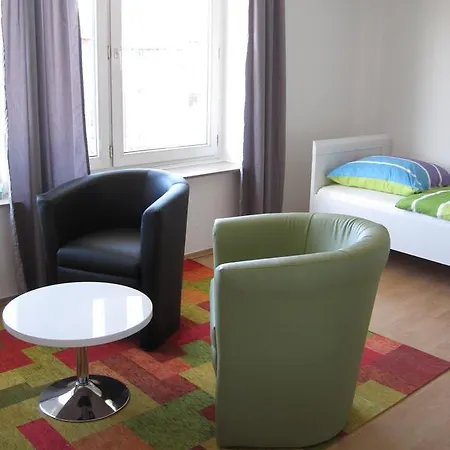 Bahnhofstr Apartman *